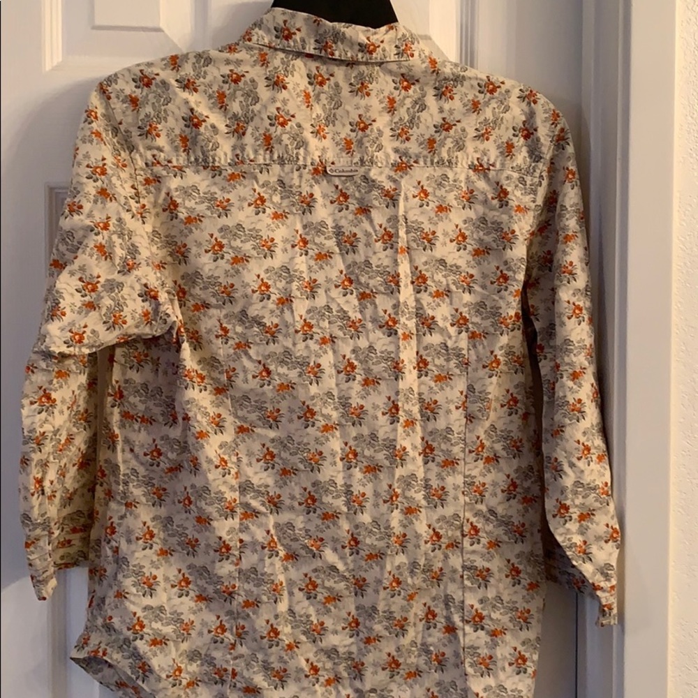 Columbia button up shirt. - Picture 4 of 4